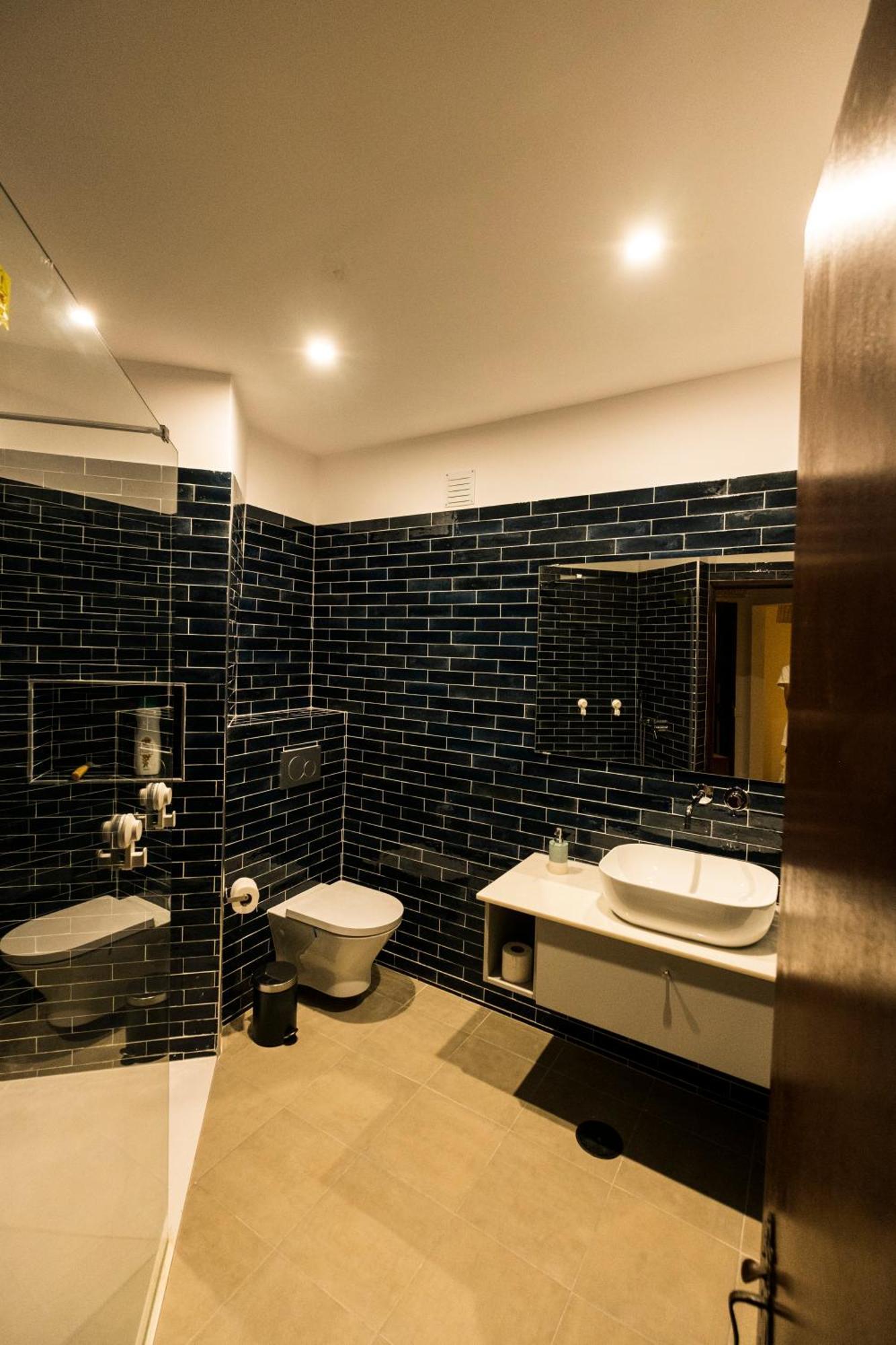 Cozy Beach Apartment W/ Sea View, Free Parking & Ac Carvoeiro  Exterior foto